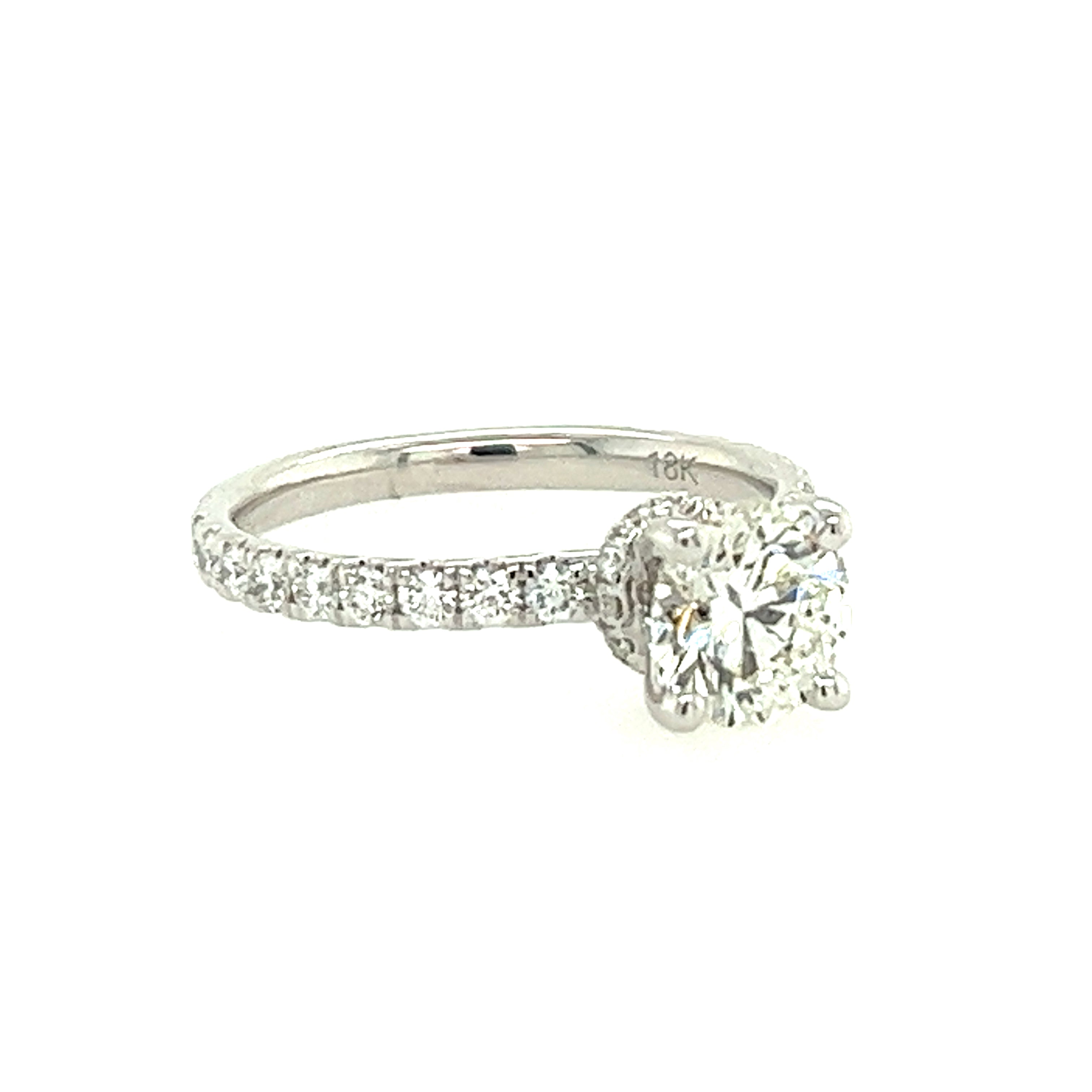 18k White Gold Classic Round Diamond Engagement Ring