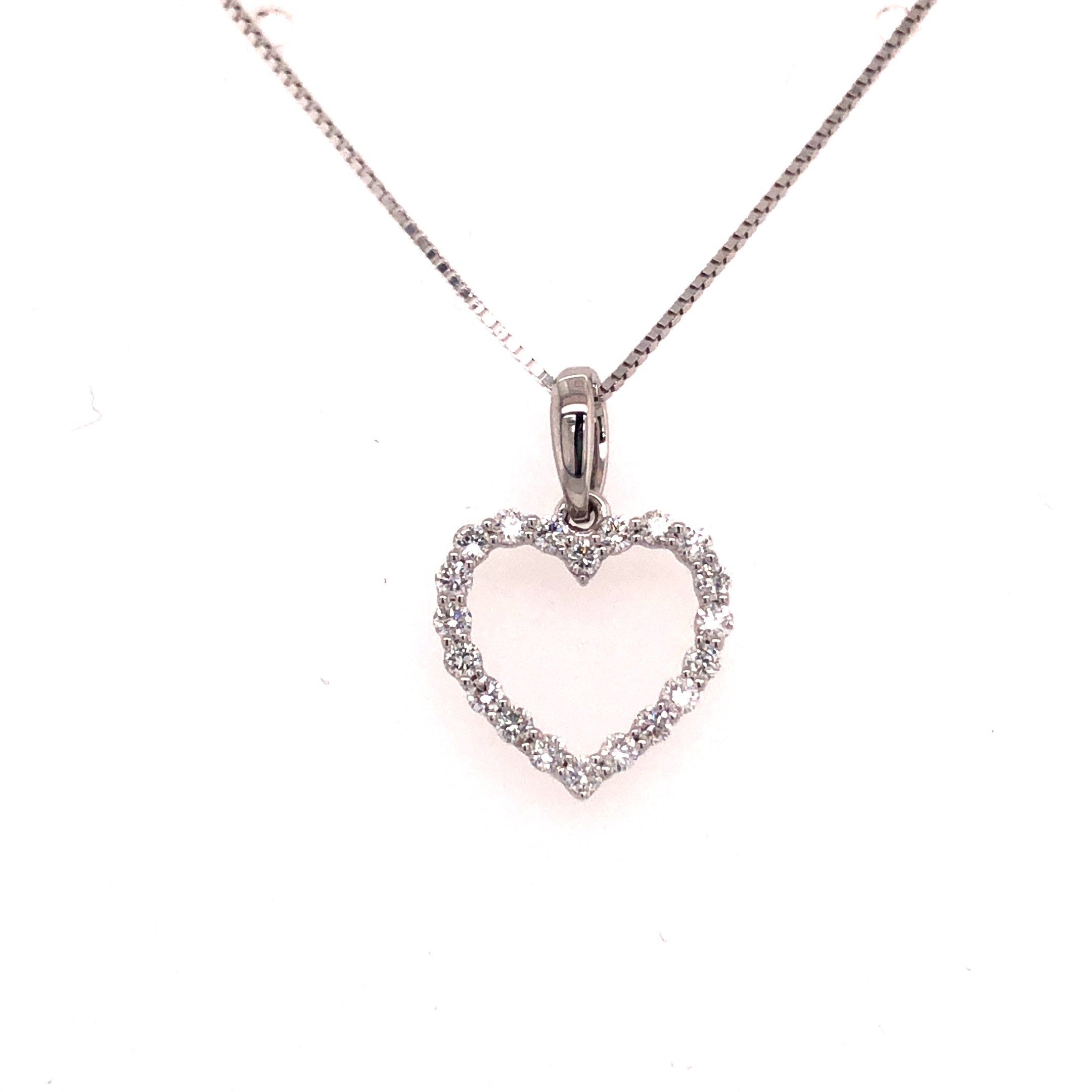 14k White Gold Heart Lakeshore Diamond Pendant