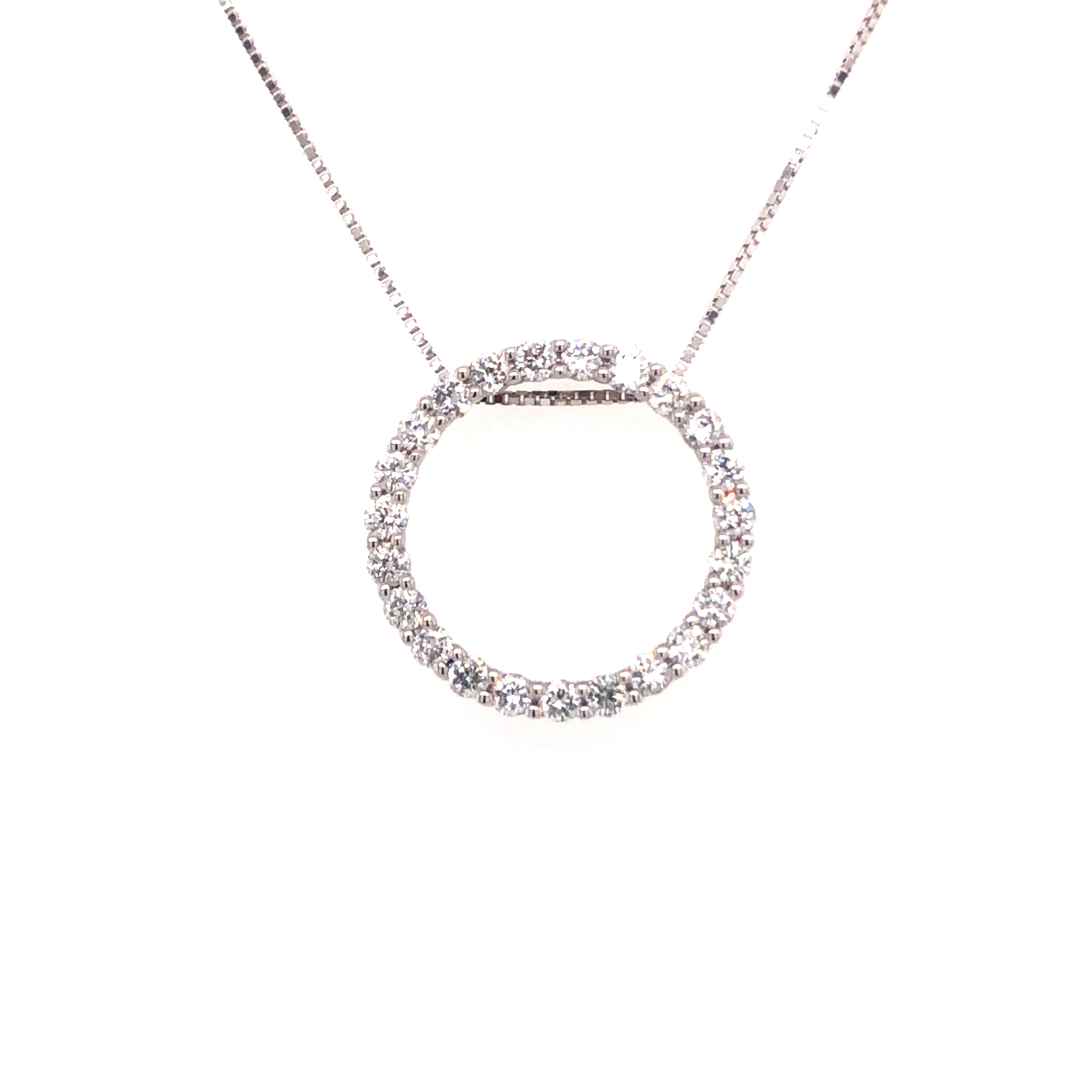 14k White Gold Circle Diamond Pendant