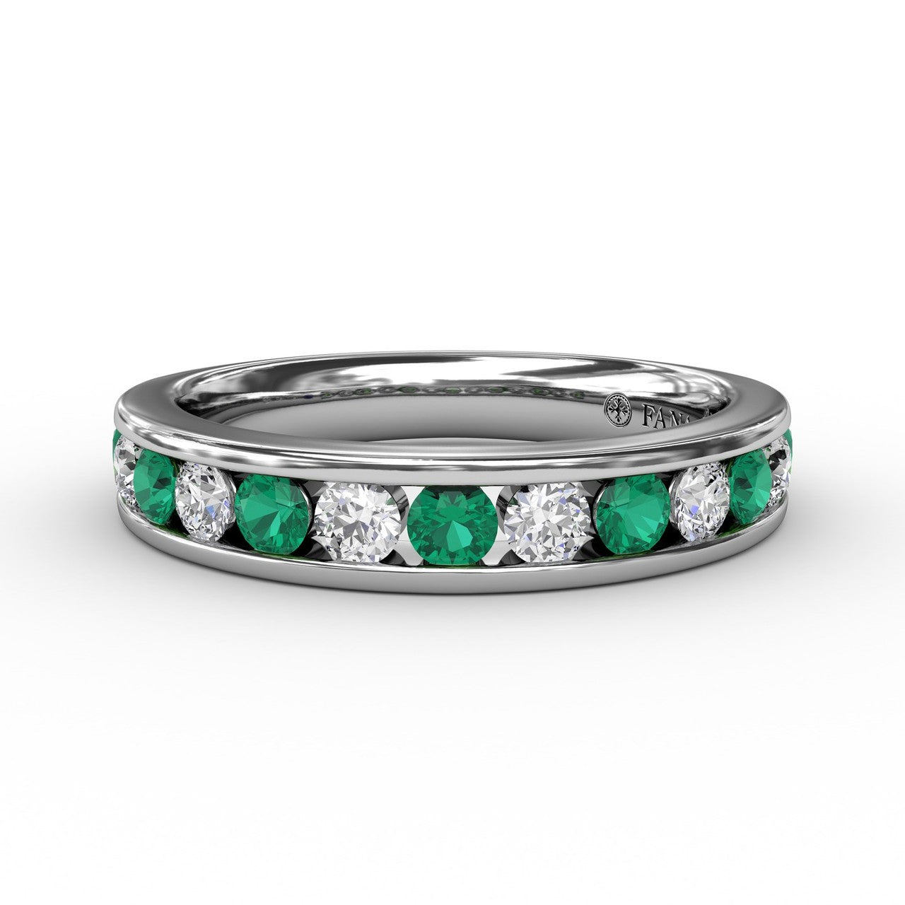 14k White Gold Diamond And Emerald Ring
