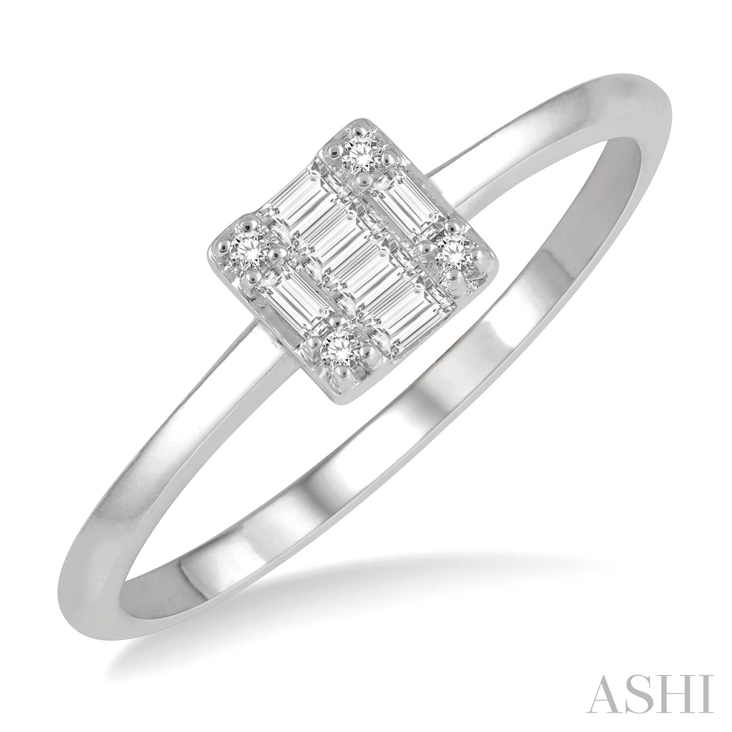 10K White Gold Diamond Fashion Ring