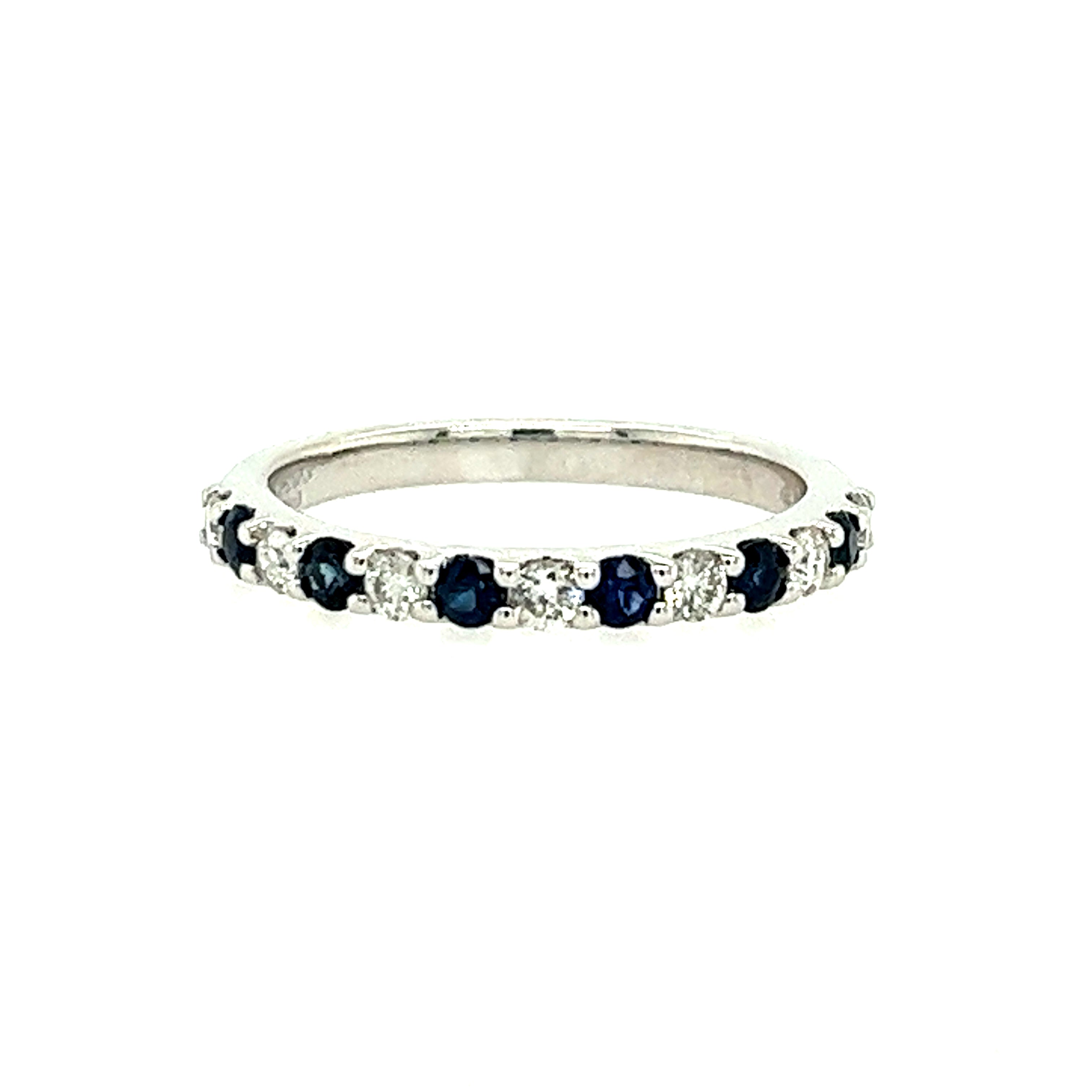 14k White Gold Diamonds Ring