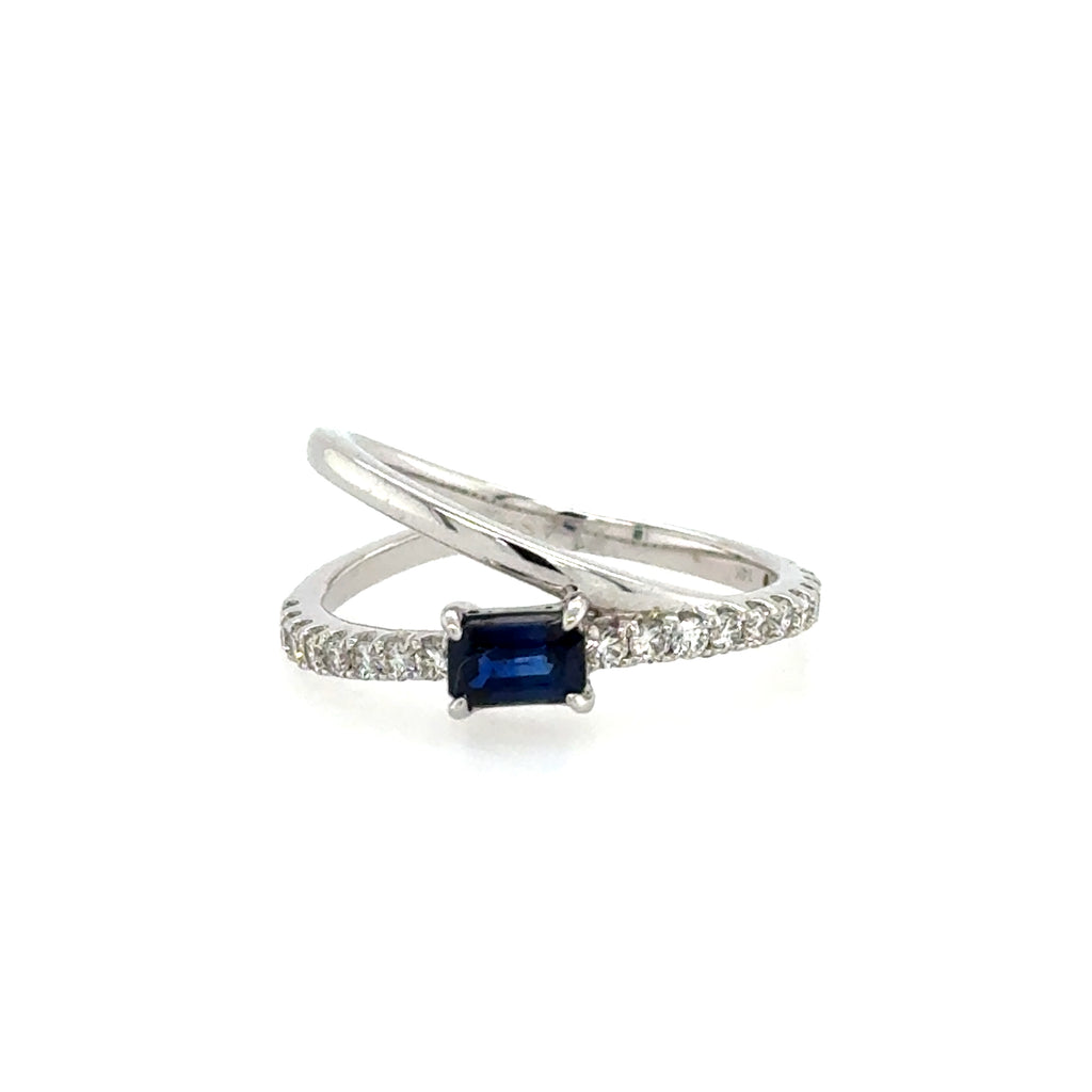 14k White Gold Sapphire Ring