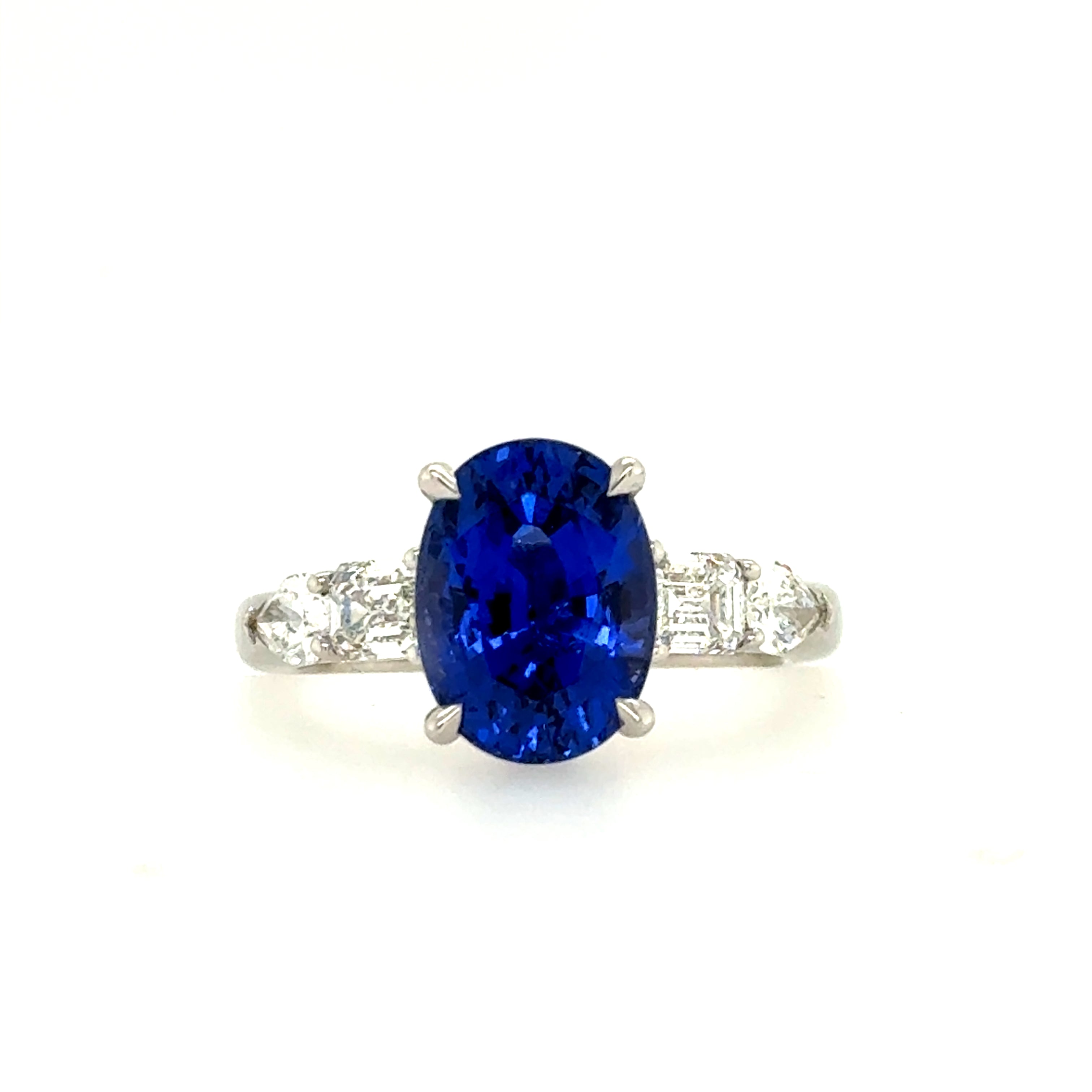 18k White Gold Sapphire Ring