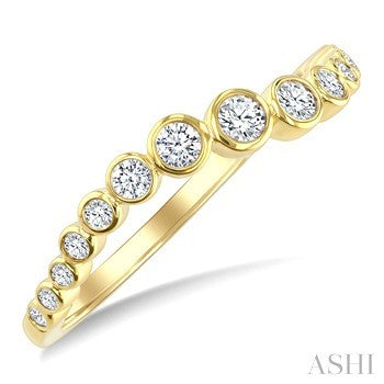 14 Karat Wave Diamond Ring