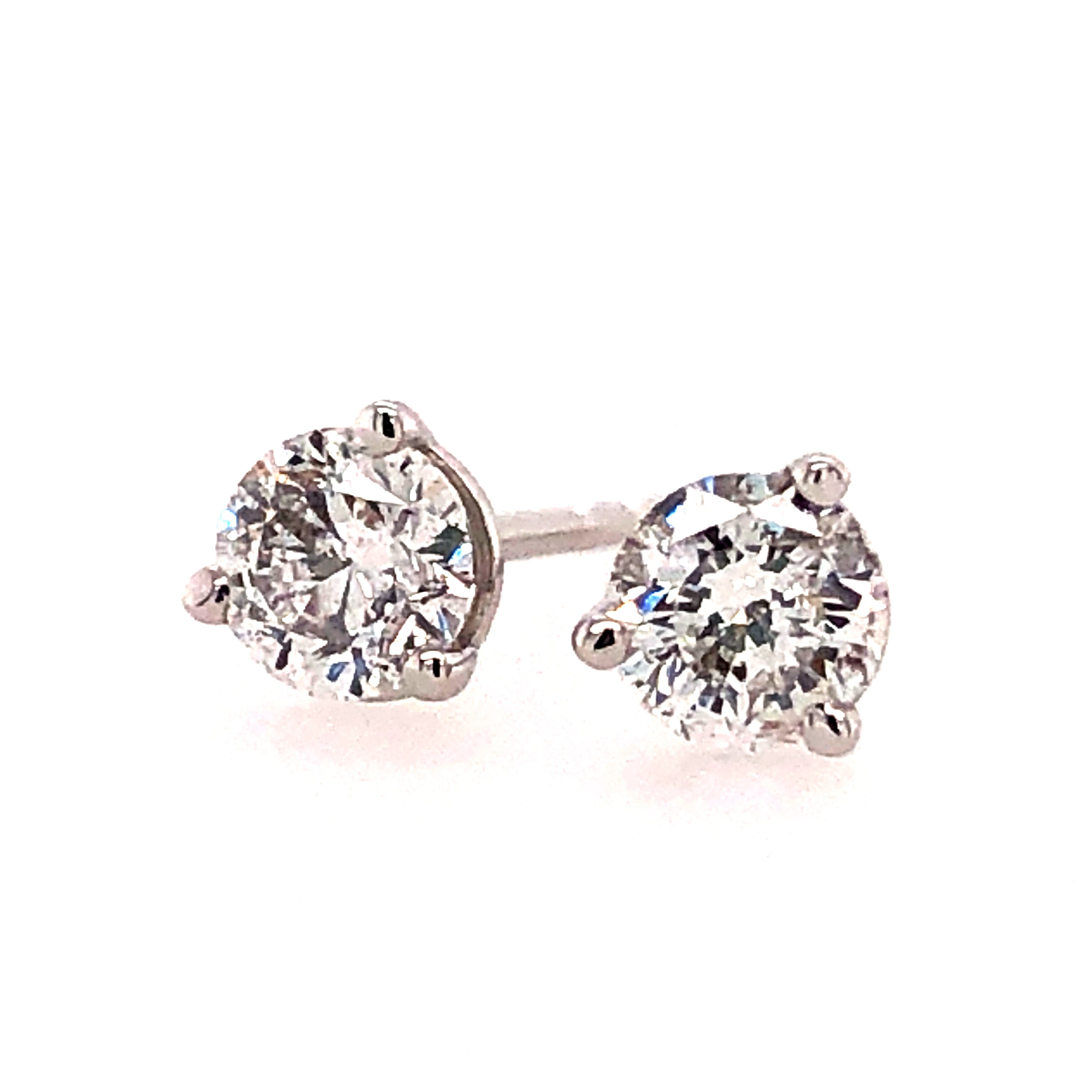 14k White Gold Diamond Stud Earrings